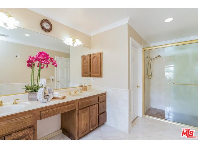 3423 Viewcrest Dr, Burbank, CA 91504 photo 26