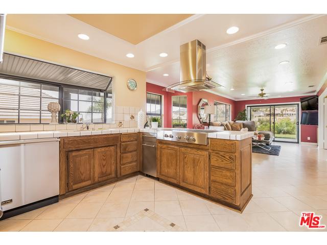 3423 Viewcrest Dr, Burbank, CA 91504 photo 16
