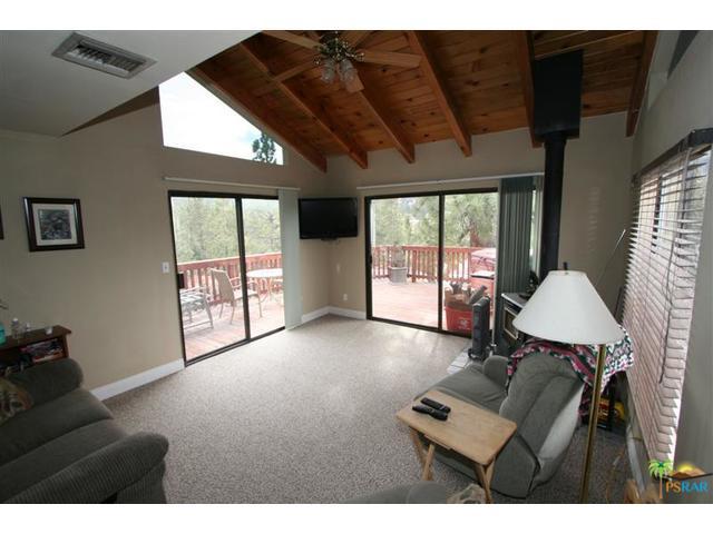 609 Lucerne Dr, Big Bear Lake, CA 92315 photo 2