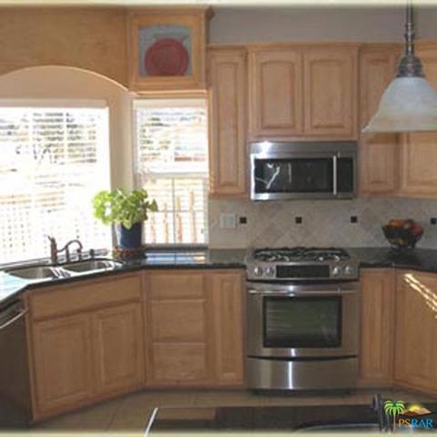 7198 Palomar Ave, Yucca Valley, CA 92284 photo 2