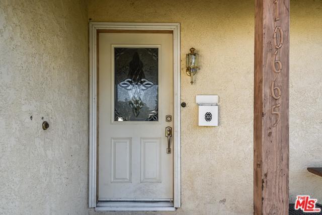 10665 Lowden St, Stanton, CA 90680 photo 4