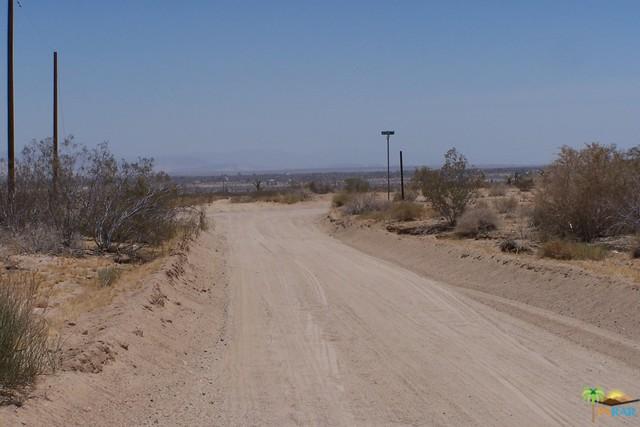 56078 New Dixie Mine Rd, Landers, CA 92285 photo 28