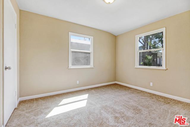 369 W 1st St, Perris, CA 92570 photo 9