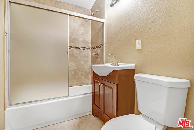 369 W 1st St, Perris, CA 92570 photo 11