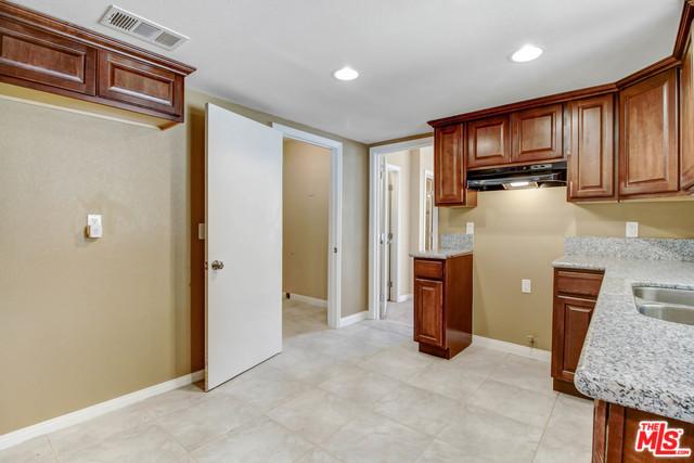369 W 1st St, Perris, CA 92570 photo 6
