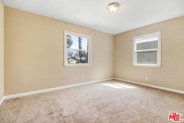 369 W 1st St, Perris, CA 92570 photo 8