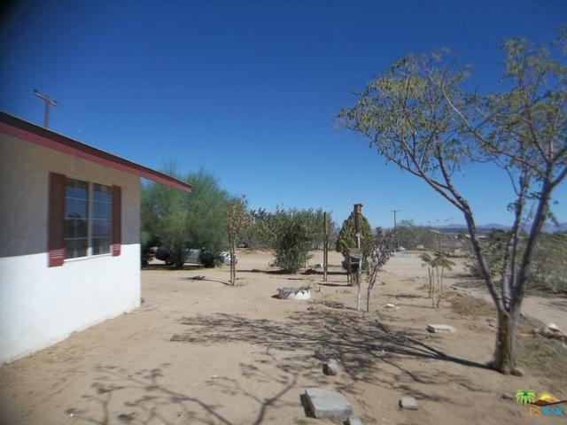 56291 Handley Rd, Yucca Valley, CA 92284 photo 2