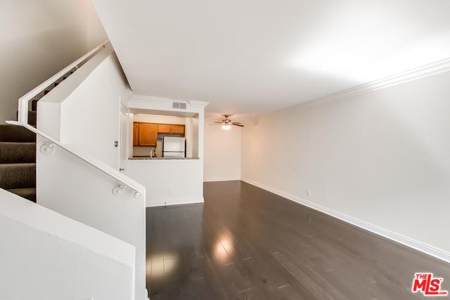 355 N Maple St #216, Burbank, CA 91505 photo 3