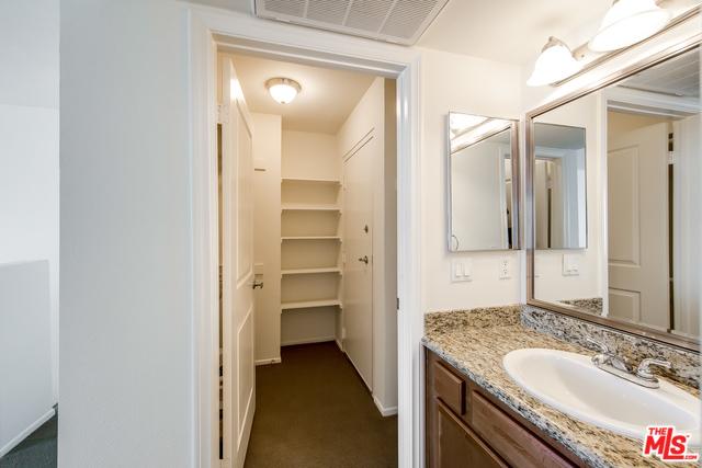 355 N Maple St #216, Burbank, CA 91505 photo 16