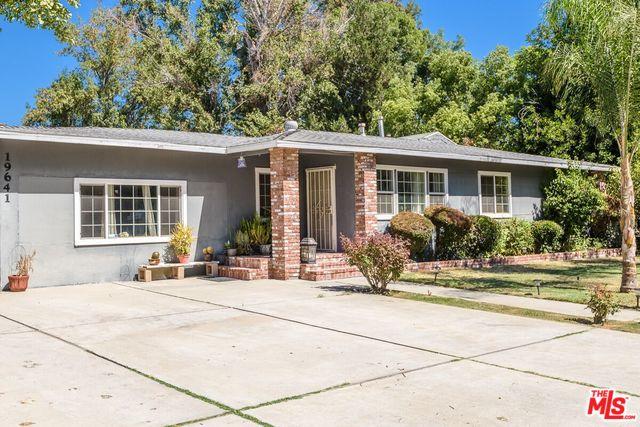 19641 Lanark St, Reseda, CA 91335 photo 2