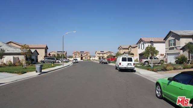 3405 Sequoia Ct, Perris, CA 92570 photo 2