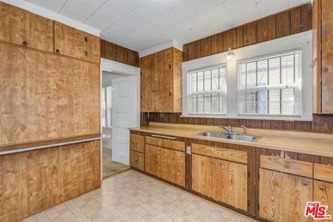 331 Windward Ave, Venice, CA 90291 photo 8