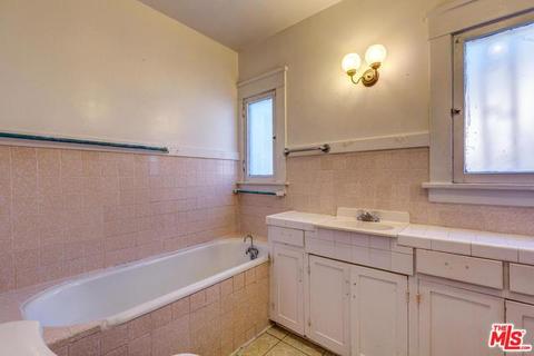 331 Windward Ave, Venice, CA 90291 photo 12