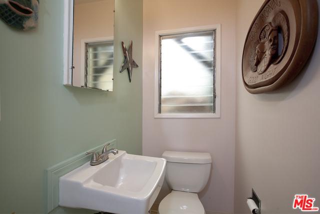 3258 E Chevy Chase Dr, Glendale, CA 91206 photo 15