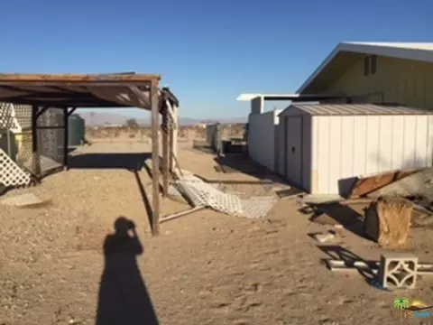 6408 Moonlight Rd, Twentynine Palms, CA 92277 photo 2