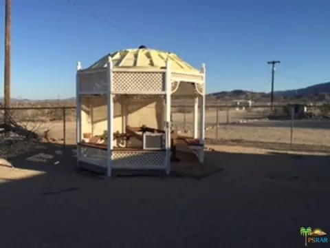 6408 Moonlight Rd, Twentynine Palms, CA 92277 photo 4