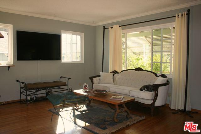 10044 Leona St, Tujunga, CA 91042 photo 5
