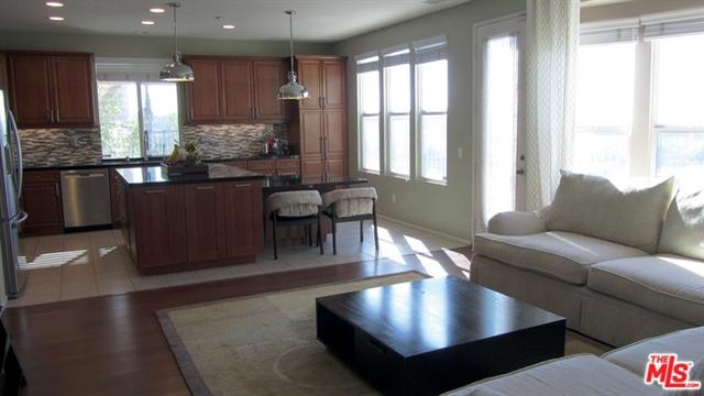 11085 Renaissance Dr, Tujunga, CA 91042 photo 3