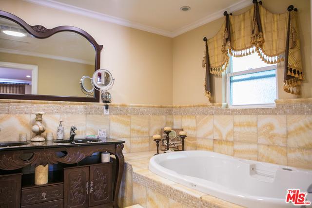1030 E Valencia Ave, Burbank, CA 91501 photo 23