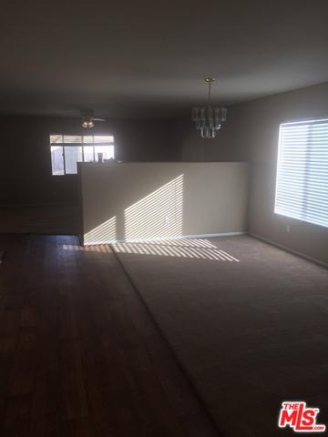45032 Palm Ln, Lancaster, CA 93535 photo 3