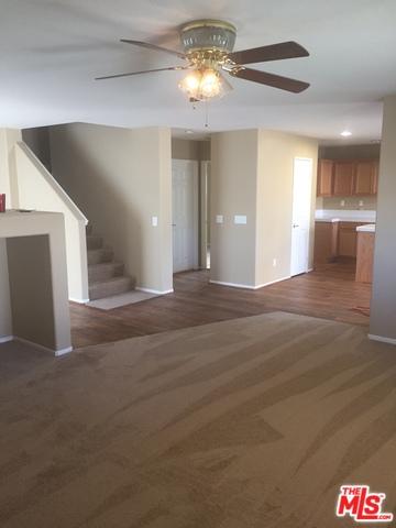 45032 Palm Ln, Lancaster, CA 93535 photo 2