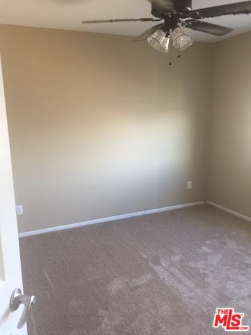 45032 Palm Ln, Lancaster, CA 93535 photo 11