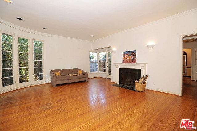 10327 Rossbury Pl, Los Angeles, CA 90064 photo 6