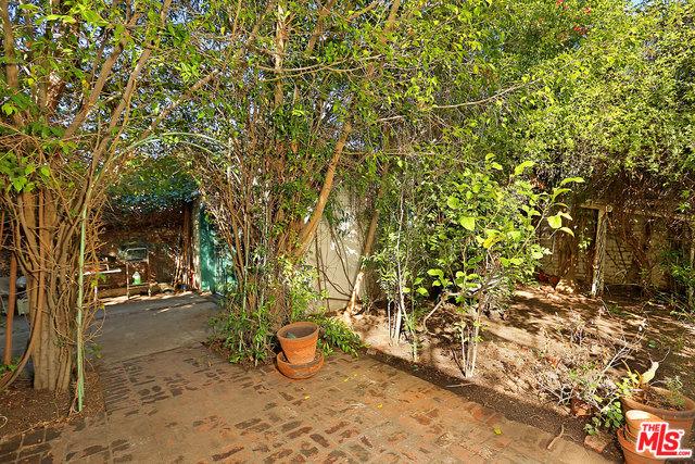 10327 Rossbury Pl, Los Angeles, CA 90064 photo 21