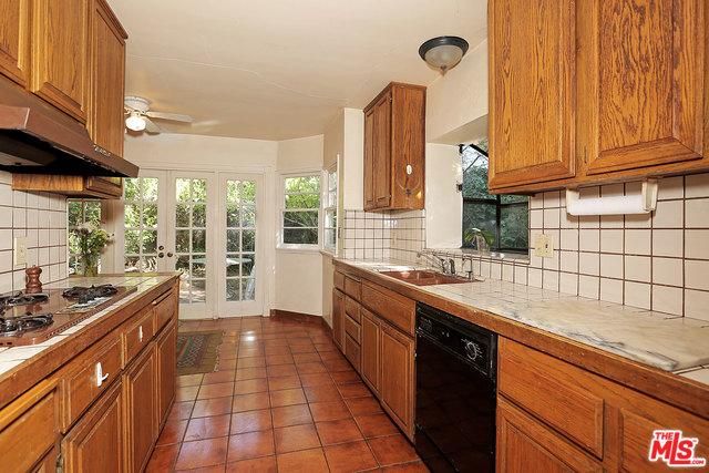 10327 Rossbury Pl, Los Angeles, CA 90064 photo 10