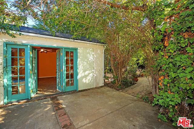 10327 Rossbury Pl, Los Angeles, CA 90064 photo 23