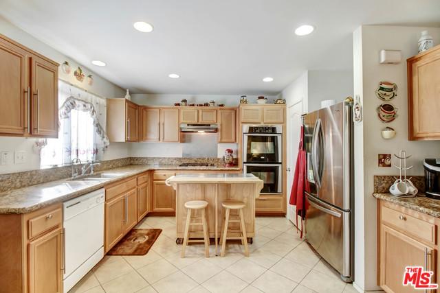 3051 Avishan Dr, Perris, CA 92571 photo 4