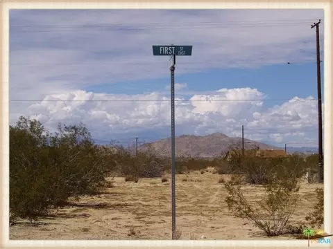 5001 E 1st St, Joshua Tree, CA 92252 photo 2