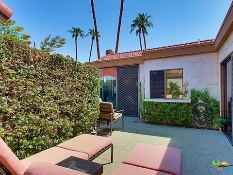 2550 Miramonte Cir, Palm Springs, CA 92264 photo 9