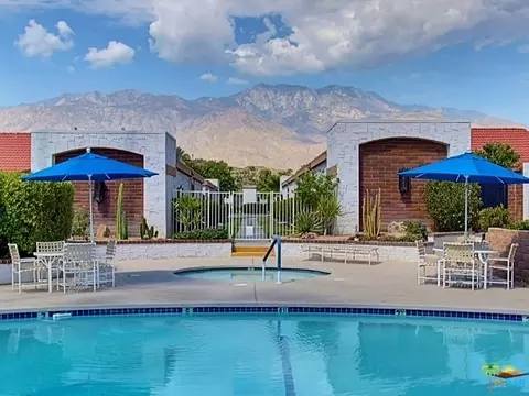 2550 Miramonte Cir, Palm Springs, CA 92264 photo 10