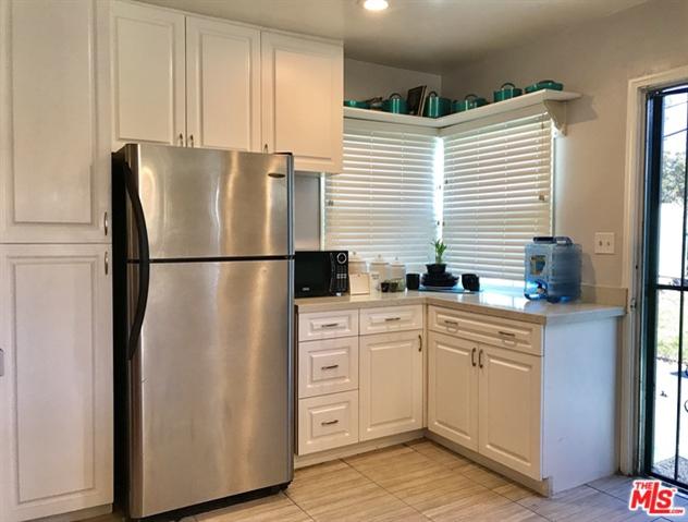 221 W Johnson St, Compton, CA 90220 photo 6