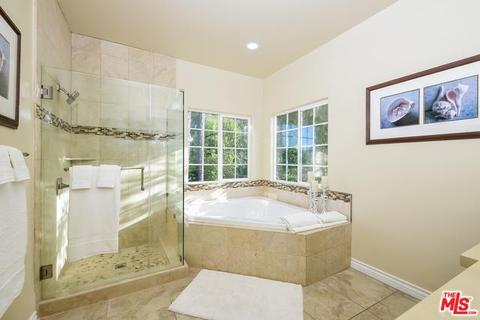 13609 Chandler, Sherman Oaks, CA 91401 photo 21