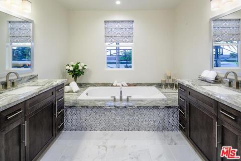 4014 Tradewinds Dr, Oxnard, CA 93035 photo 9