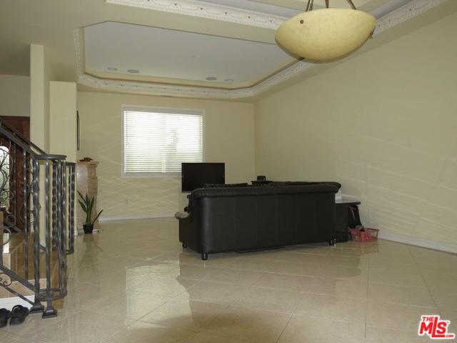 727 E Cypress Ave #103, Burbank, CA 91501 photo 5