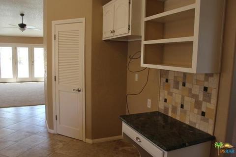 8018 Palomar Ave, Yucca Valley, CA 92284 photo 24