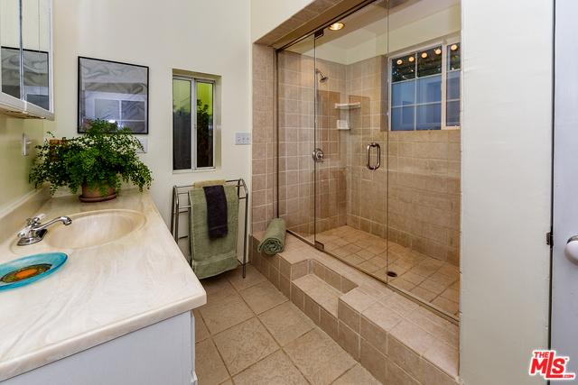 14960 Hamlin St, Van Nuys, CA 91411 photo 23