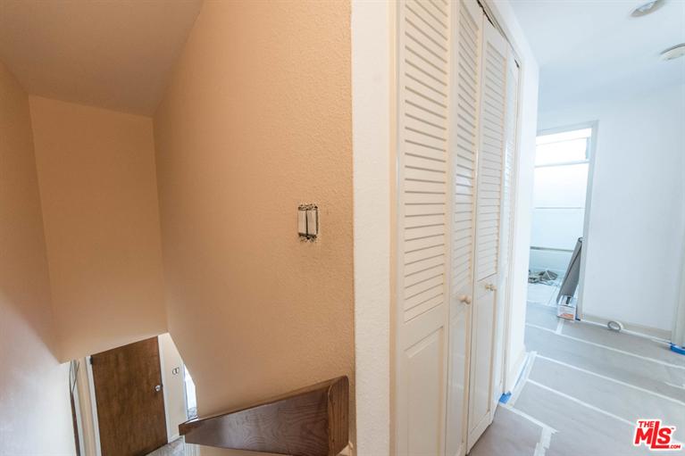 535 E Cedar Ave #E, Burbank, CA 91501 photo 21