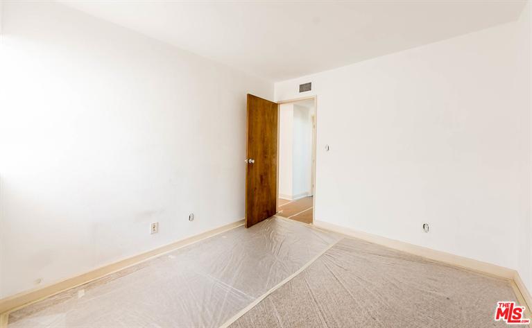 535 E Cedar Ave #E, Burbank, CA 91501 photo 25