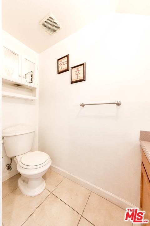 535 E Cedar Ave #E, Burbank, CA 91501 photo 16