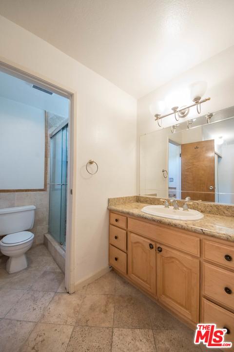 535 E Cedar Ave #E, Burbank, CA 91501 photo 38