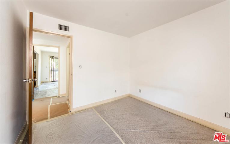 535 E Cedar Ave #E, Burbank, CA 91501 photo 28
