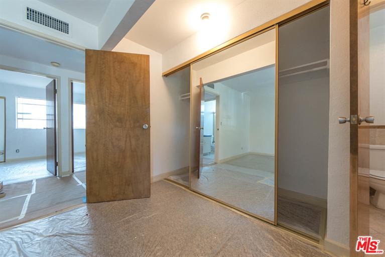 535 E Cedar Ave #E, Burbank, CA 91501 photo 36