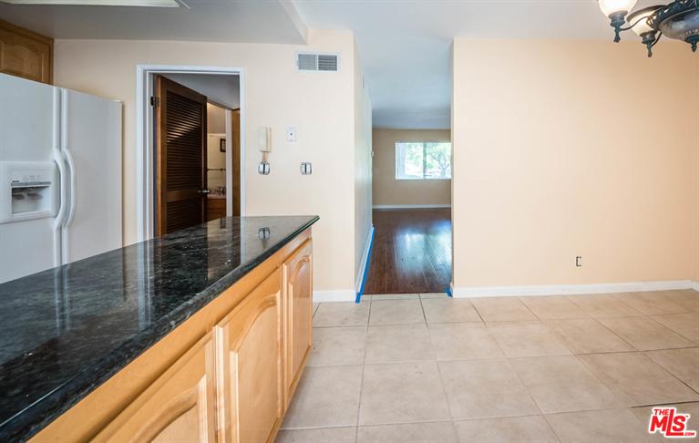 535 E Cedar Ave #E, Burbank, CA 91501 photo 14