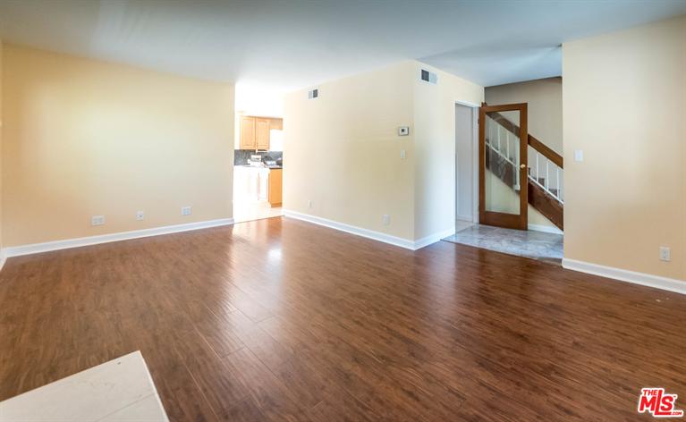 535 E Cedar Ave #E, Burbank, CA 91501 photo 6