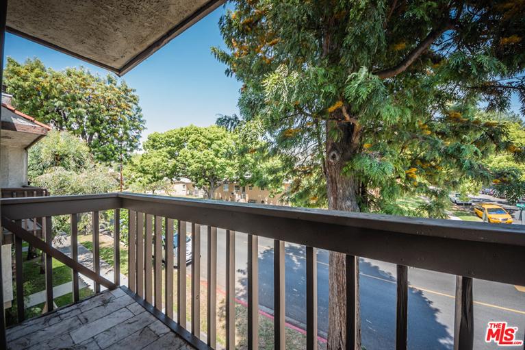 535 E Cedar Ave #E, Burbank, CA 91501 photo 40