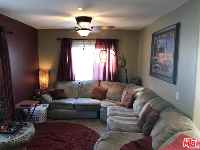 807 W Kemp Ct, Compton, CA 90220 photo 2